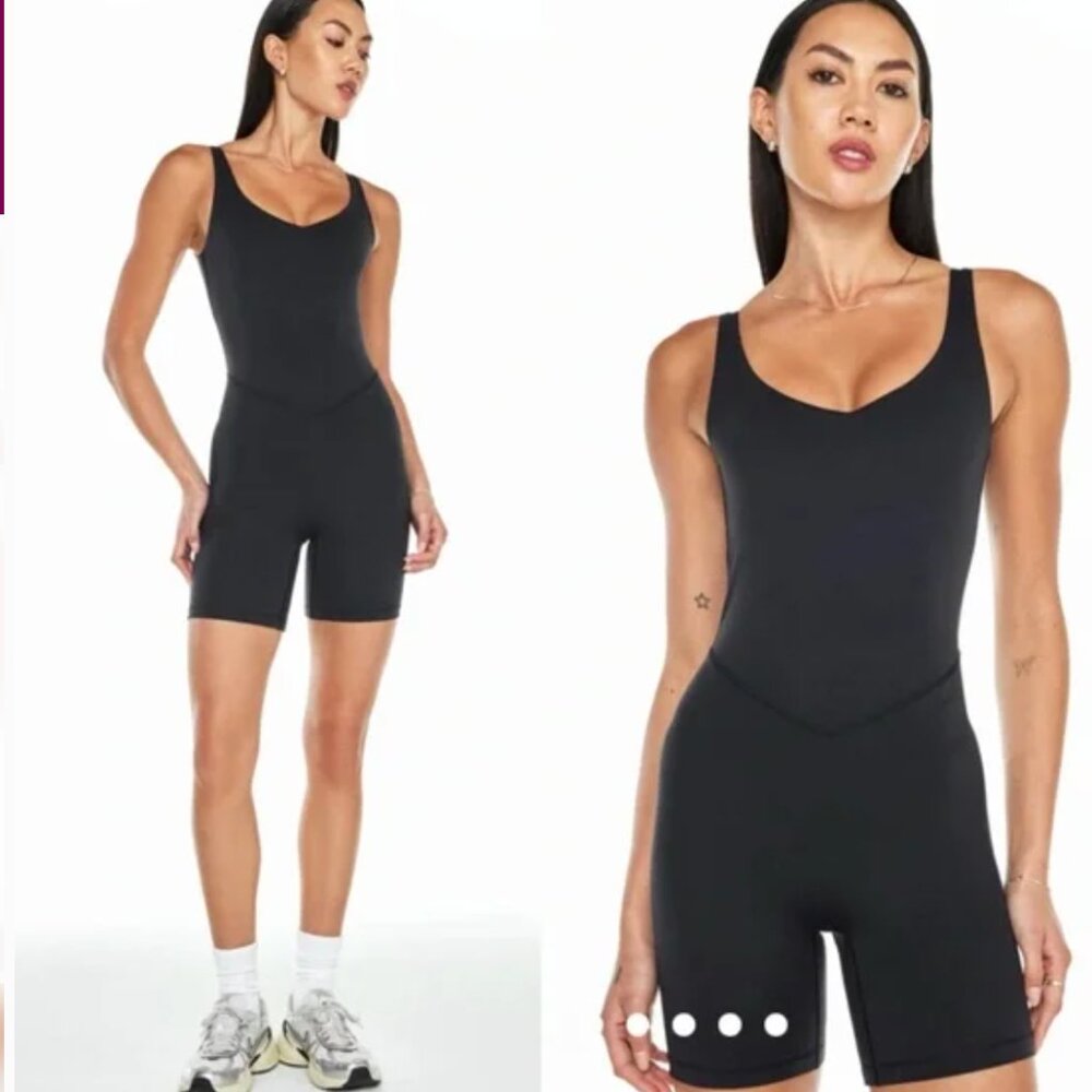 Bandier V-Neck Tempo Short Catsuit Black /Medium $130 Athleisure Romper Catsuit